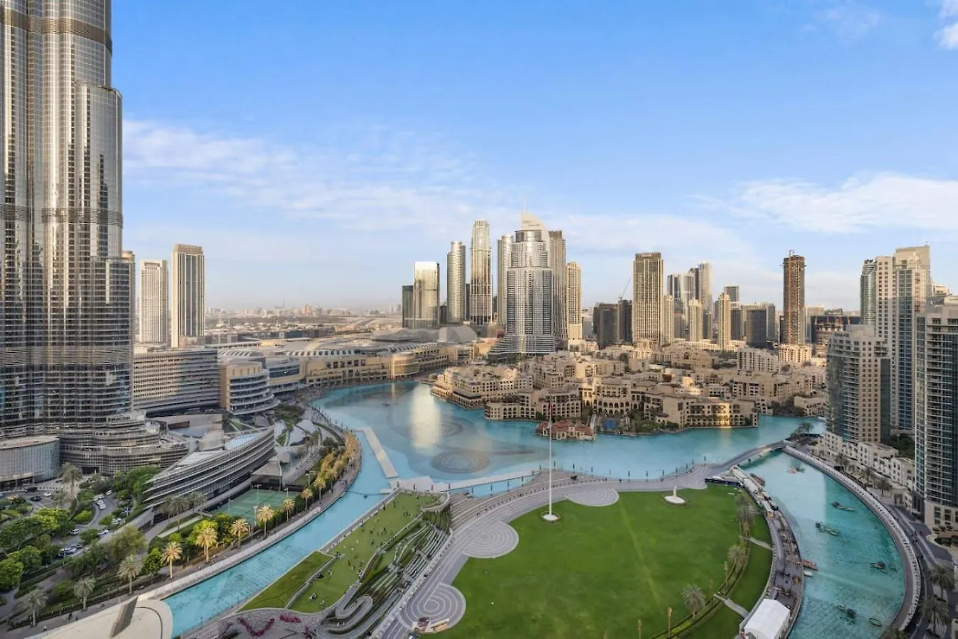 Lägenhet Grande Luxury 2Br Retreat Stay Dubai Förenade Arabemiraten