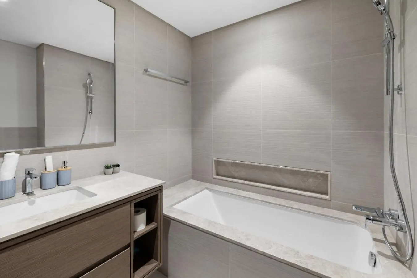Grande Luxury 2Br Retreat Stay Dubai United Arab Emirates
